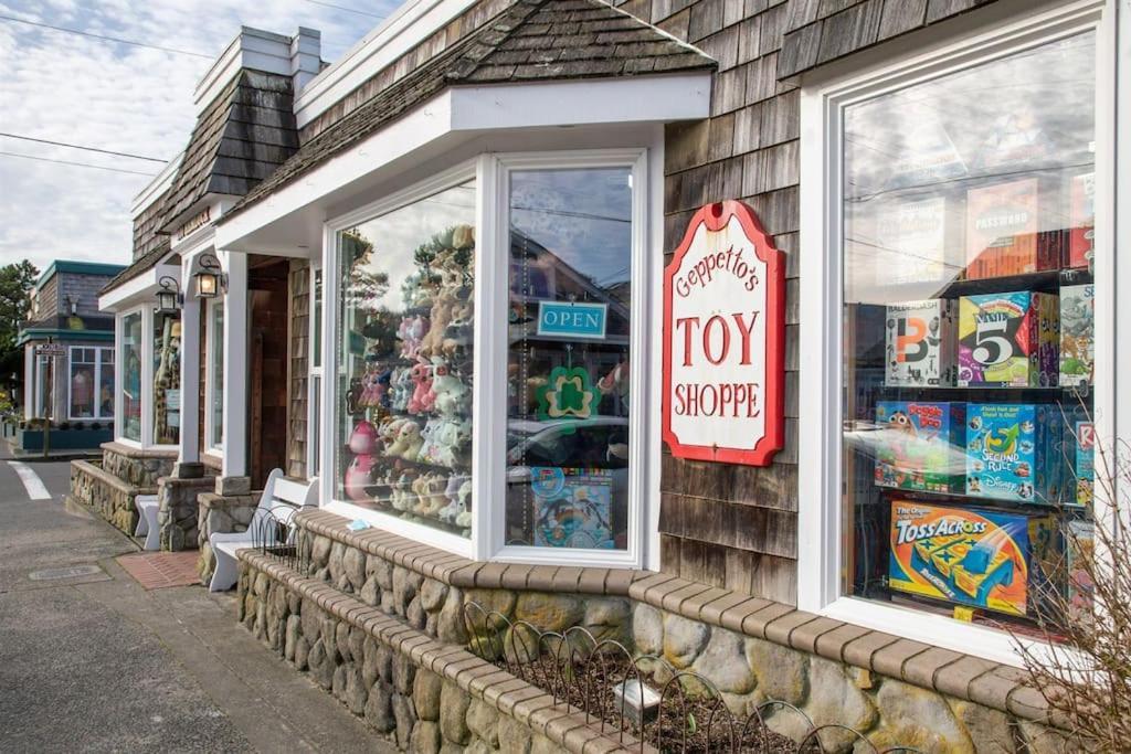 Cannon Beach Vibes, Steps To The Beach,Wifi,3 Full Bedroom En Suites With 3 Fireplaces,Near Downtown 外观 照片